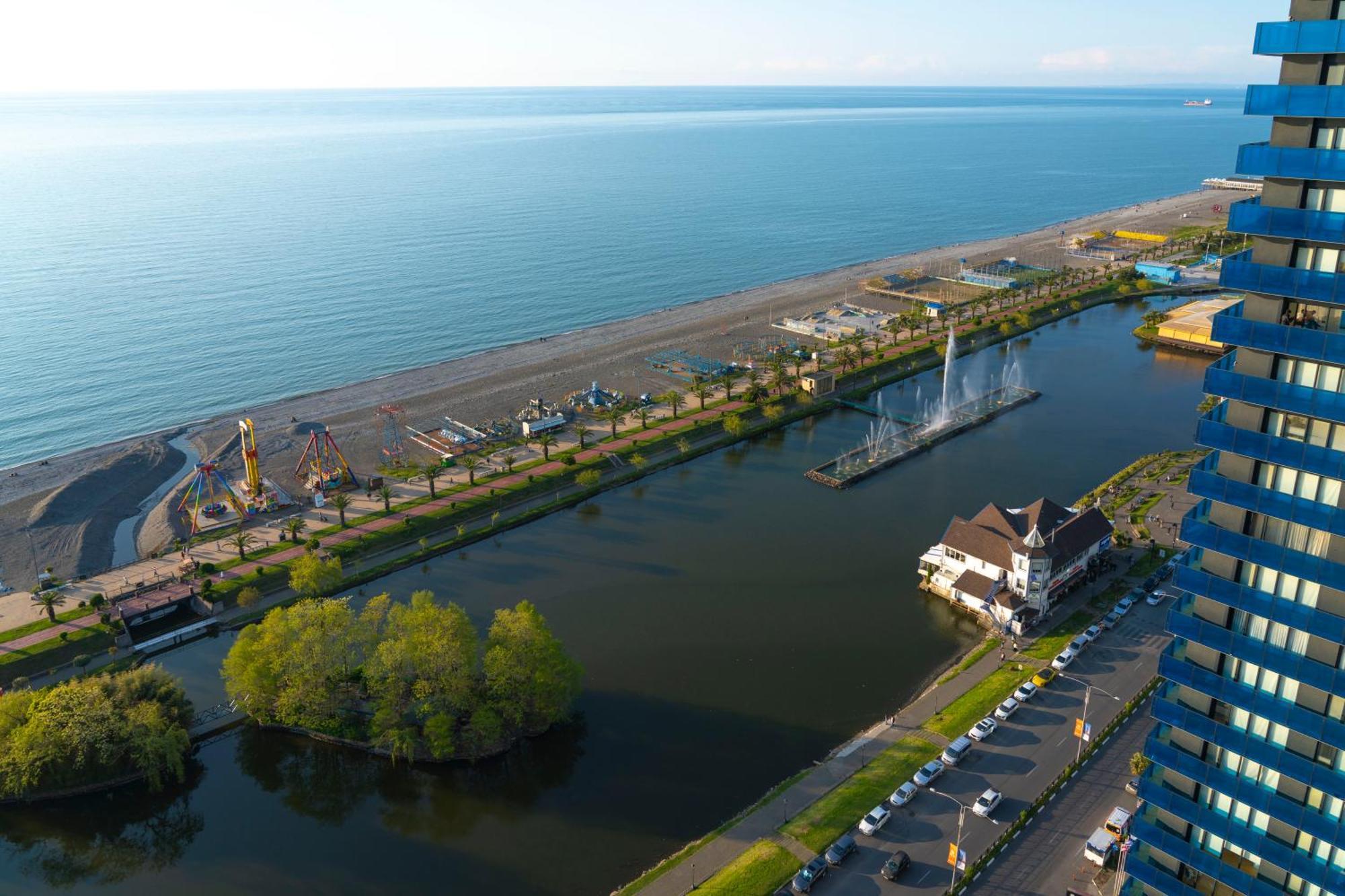 Seaside Resort In New Orbi Twins Batumi Exterior foto