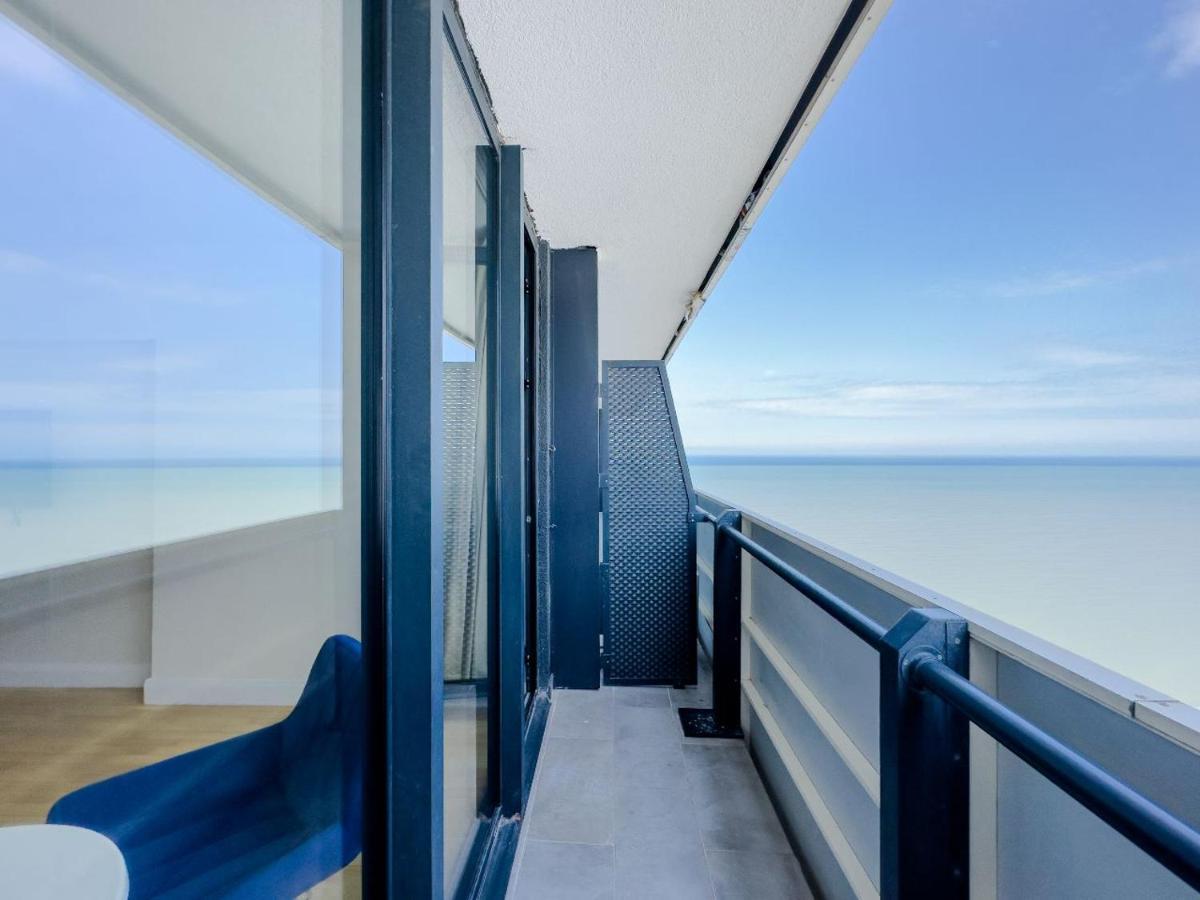 Seaside Resort In New Orbi Twins Batumi Exterior foto