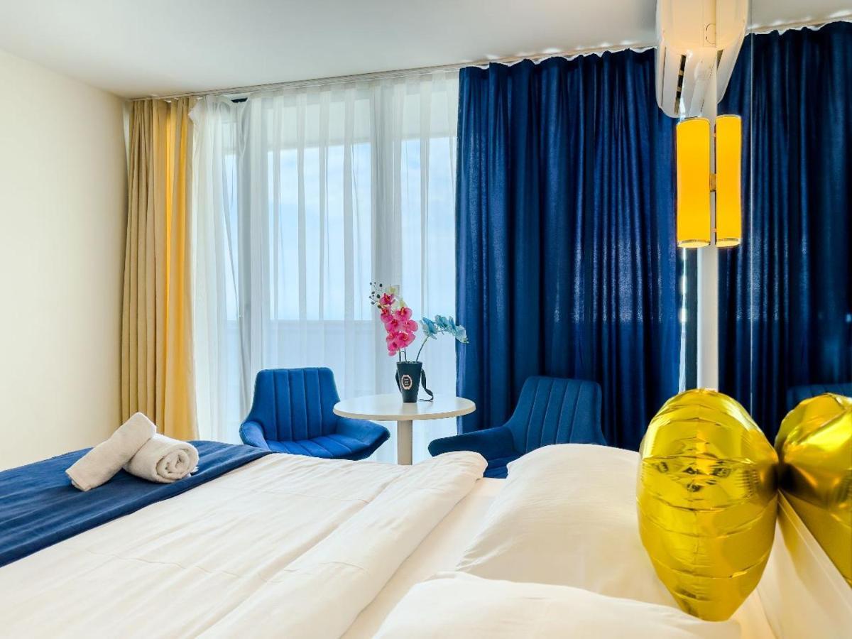 Seaside Resort In New Orbi Twins Batumi Exterior foto